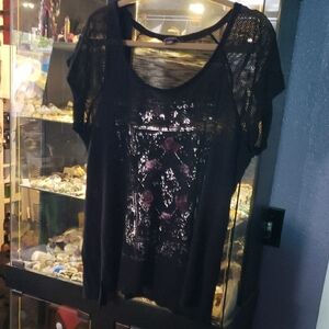 Rock & Republic Black Mesh Top with Roses sz XL